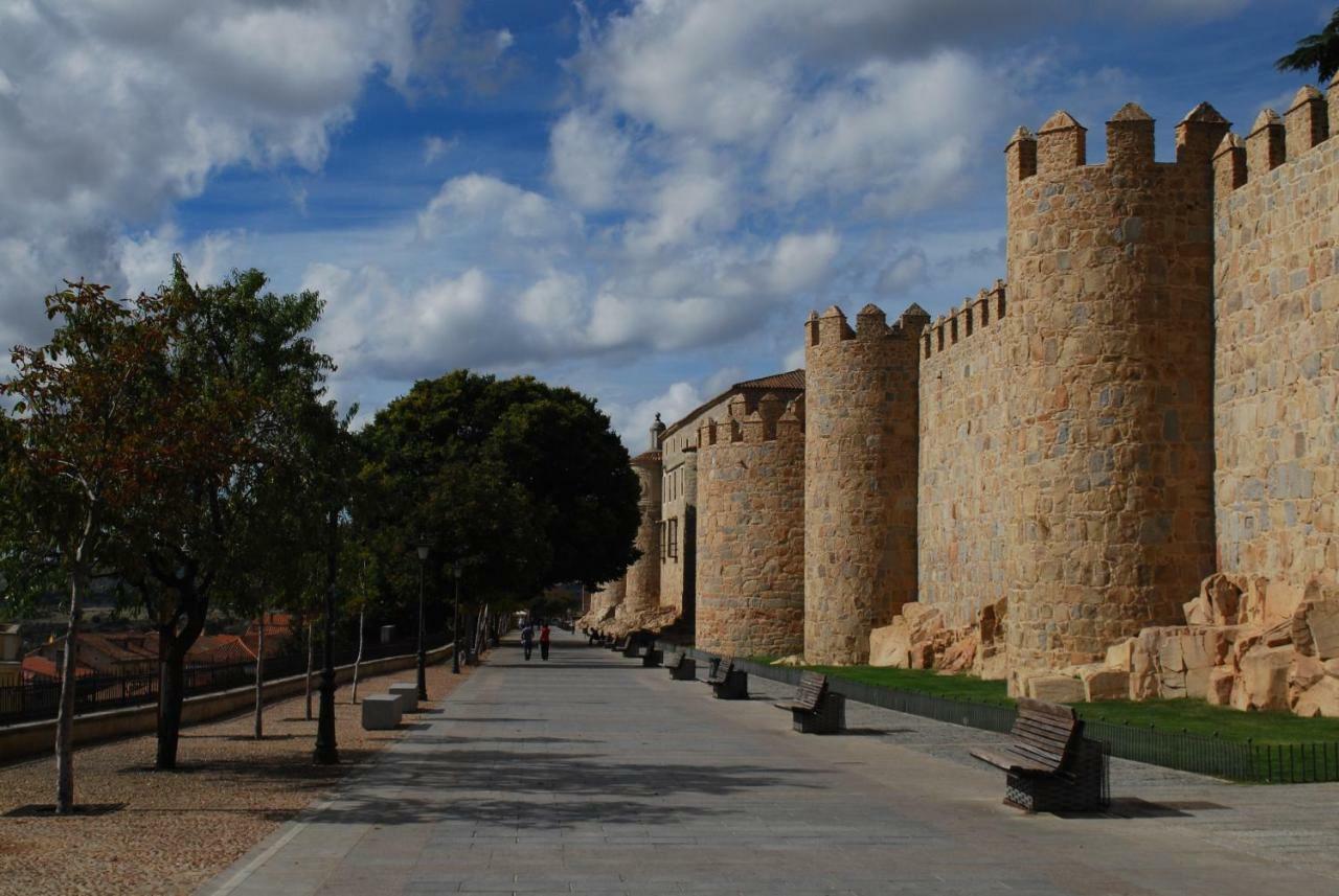 Las Covachuelas Ávila Esterno foto